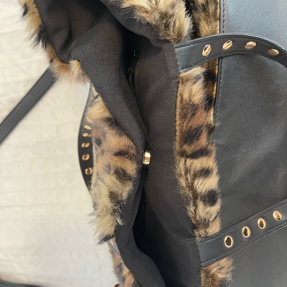 Faux fur tote in great condition fashionable laptop or everyday shopping tote - Picture 9 of 11